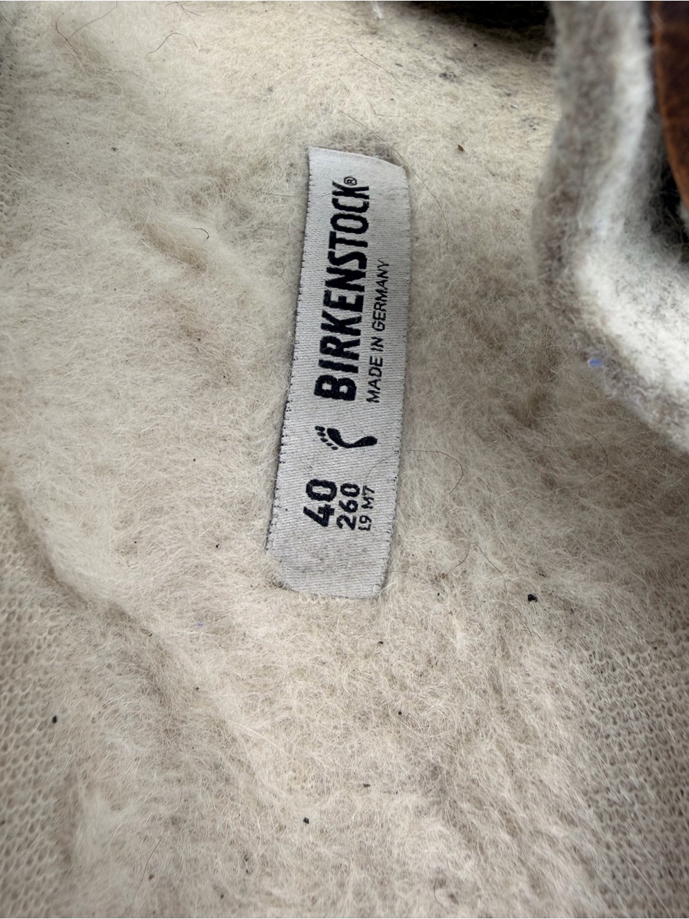 Birkenstock Sandals Women’s Size 40 Beige Wool Shearling Arizona Slides Comfort - Picture 6 of 8